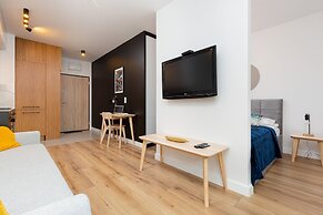 Atrium Promenada Apartment by Renters