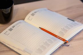 Atrium Promenada Apartment by Renters