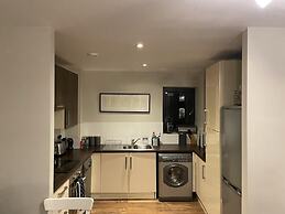 Charming 2-bed Apartment in Bow, London