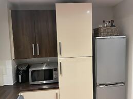 Charming 2-bed Apartment in Bow, London