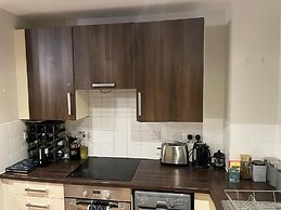 Charming 2-bed Apartment in Bow, London