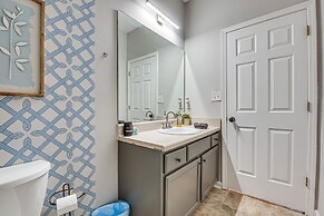 Idyllic Atlanta Apartment: 6 Mi to Airport