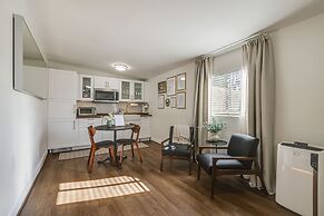 Charming Chandler Retreat w/ Furnished Patio!