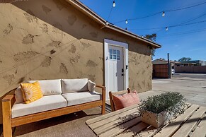 Charming Chandler Retreat w/ Furnished Patio!