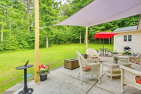 Cozy Michigan Retreat Near Sleeping Bear Dunes!