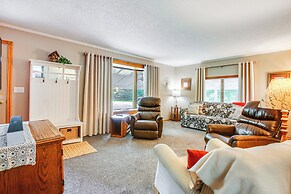 Cozy Michigan Retreat Near Sleeping Bear Dunes!