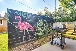South Houston Townhome w/ Patio & Gas Grill!