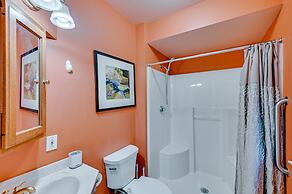 Home w/ Backyard ~ 2 Mi to Downtown Lexington!