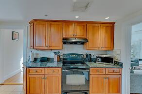 Home w/ Backyard ~ 2 Mi to Downtown Lexington!