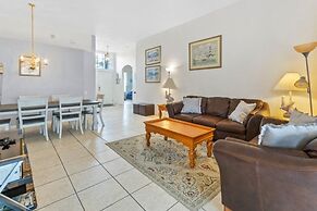 3br, 2ba Private Pool Villa, Just Steps Away From 3 Bedroom Villa by R