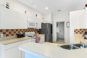 3br, 2ba Private Pool Villa, Just Steps Away From 3 Bedroom Villa by R