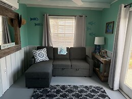 Flamingo Bay Cottage 3 Bedroom Cottage by RedAwning