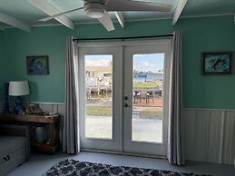 Flamingo Bay Cottage 3 Bedroom Cottage by RedAwning