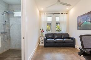 Kauai Tradewinds 4 Bedroom Home by RedAwning