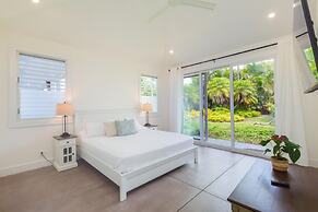 Kauai Tradewinds 4 Bedroom Home by RedAwning