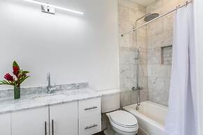 Kauai Tradewinds 4 Bedroom Home by RedAwning