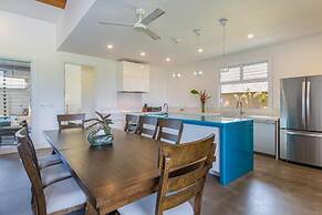 Kauai Tradewinds 4 Bedroom Home by RedAwning