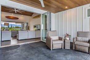 Kauai Tradewinds 4 Bedroom Home by RedAwning