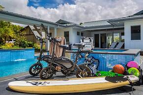 Kauai Tradewinds 4 Bedroom Home by RedAwning