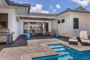 Kauai Tradewinds 4 Bedroom Home by RedAwning