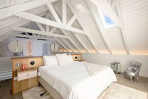 Touch Of Class Cottage 2 Bedroom Home