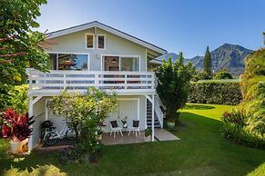 Hanalei Hideaway 2 Bedroom Home by RedAwning
