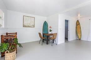 Hanalei Hideaway 2 Bedroom Home by RedAwning