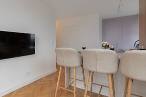 Pastel Apartment in Gdynia by Renters