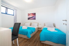 Deluxe Villa Laura for 8