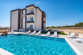 Deluxe Villa Laura 0a