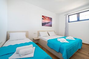 Deluxe Villa Laura 0a