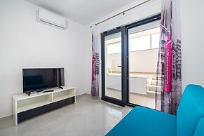 Deluxe Villa Laura 0a