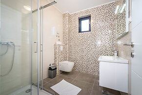 Deluxe Villa Laura 0a