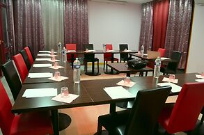 FH Confort Hôtel Orleans