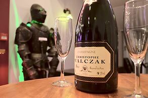 FH Confort Hôtel Orleans