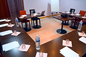 FH Confort Hôtel Orleans