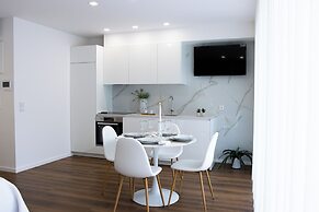 D. Maria Apartments