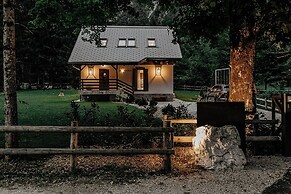 Chalet With Jacuzzi at Lake Bohinj - by Feelluxuryholidays