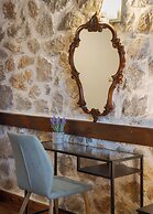 Parnassus Woodstone Chalet