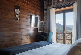 Parnassus Woodstone Chalet