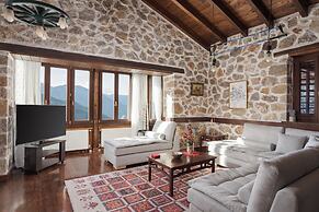 Parnassus Woodstone Chalet