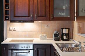 Parnassus Woodstone Chalet