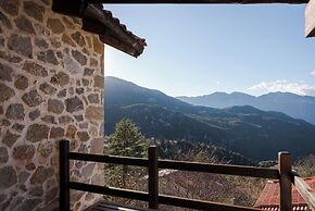 Parnassus Woodstone Chalet