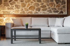 Parnassus Woodstone Chalet