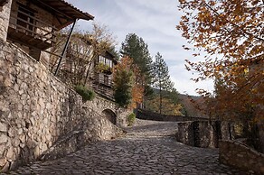 Parnassus Woodstone Chalet