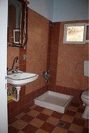 Bambola Apartments by Booking Kottas