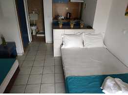 Bambola Apartments by Booking Kottas