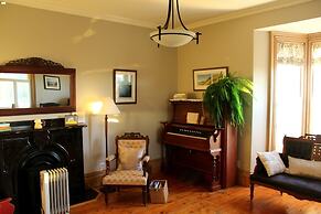 Montgomery Inn Ingleside