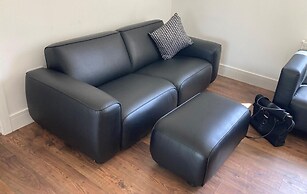 Lovely 4-bed House in Central Wolverhampton