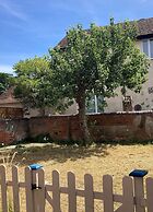 Lovely 4-bed House in Central Wolverhampton